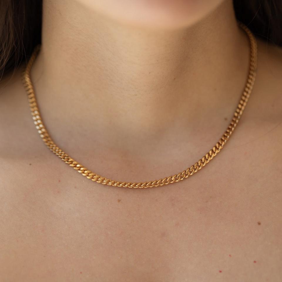 Chunky Curb Chain Necklace in Gold