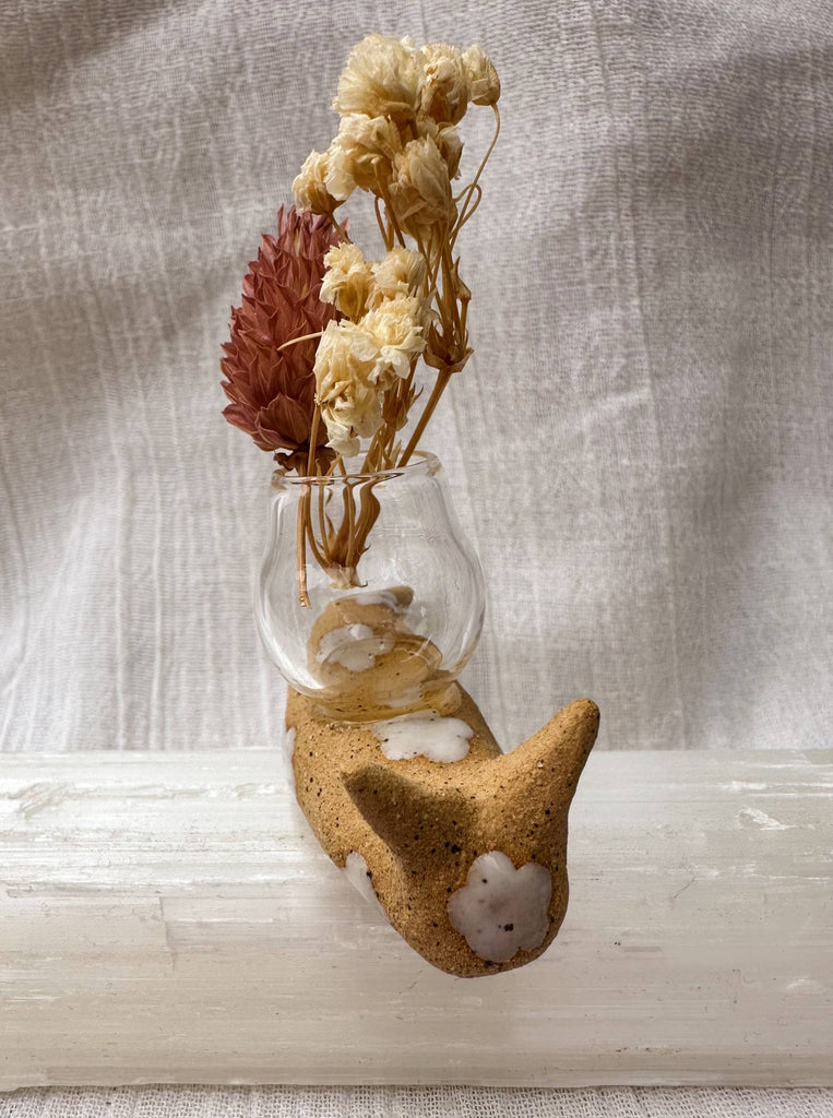 Ceramic snail bud vase