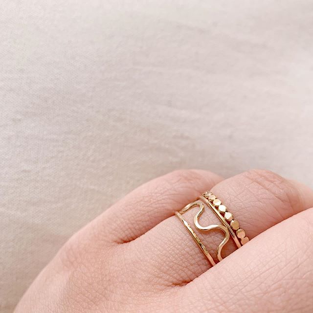 Coin Hammered Disc Ring in Gold