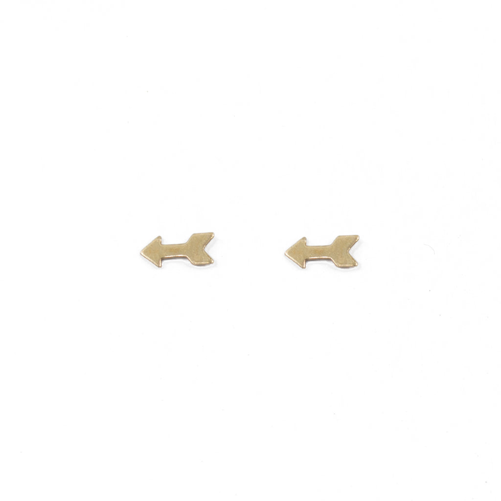 Tiny stud arrow gold earrings 