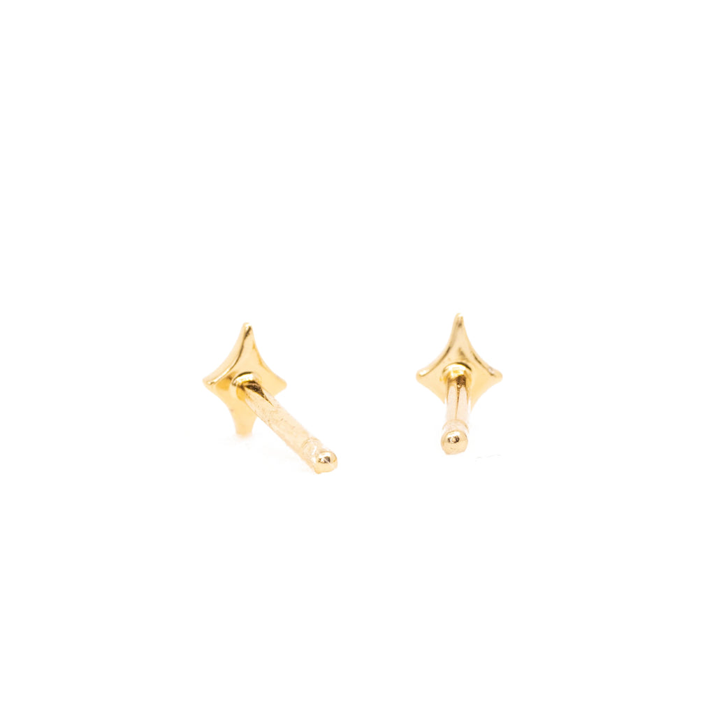 Twinkle Starburst Stud Earrings in Gold